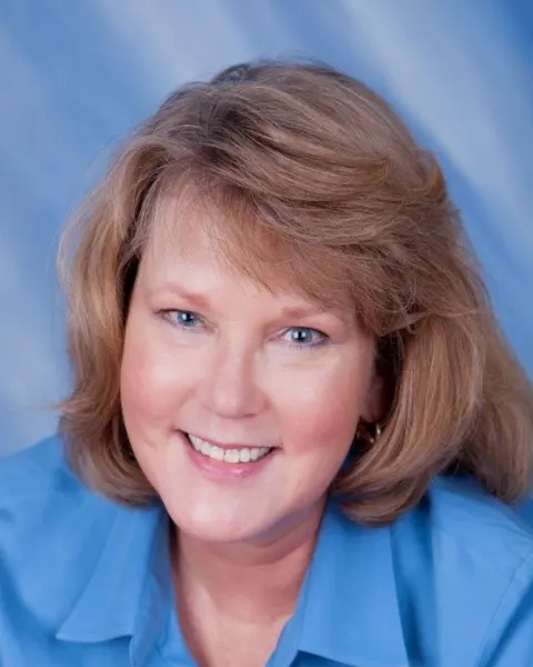 Lisa Worthey Smith